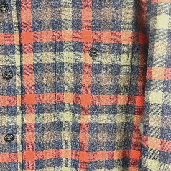 Plaid Button down Flannel Shirt Mens SZ XL muted Red Gray Med weight - Picture 6 of 14